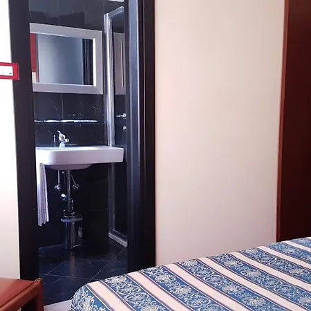 Promenade Universale Hotel 3*