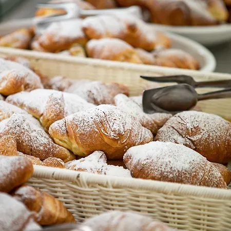 Hotel Promenade Universale