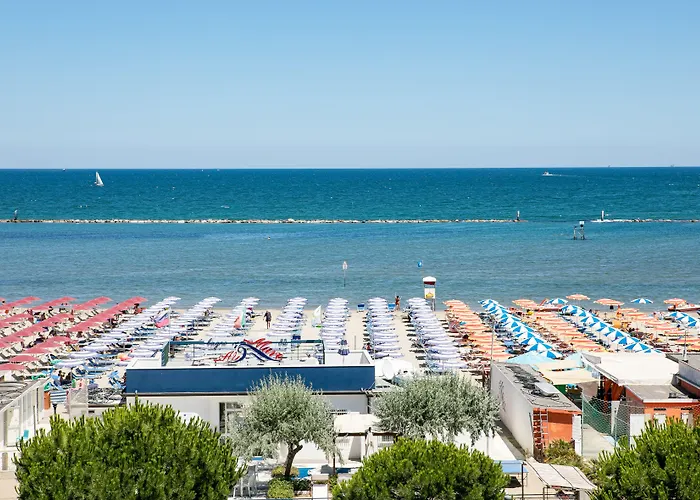 Promenade Universale 3*