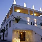 Promenade Universale 3*