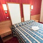Hotel Promenade Universale 3*