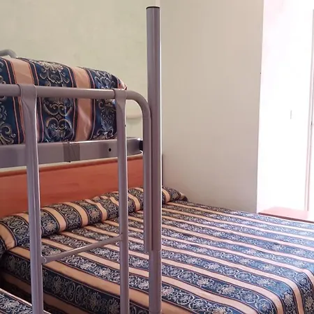 Promenade Universale 3*