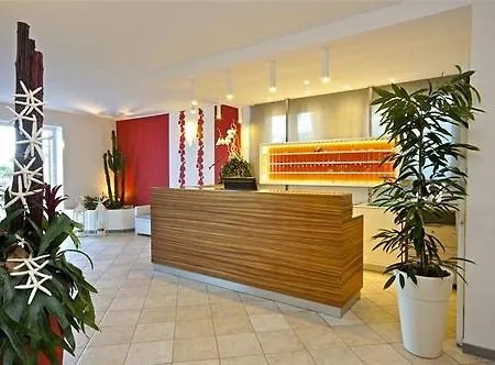 Hotel Promenade Universale 3*