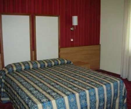 Promenade Universale