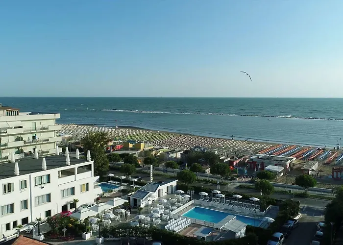 Promenade Universale Hotel 3*