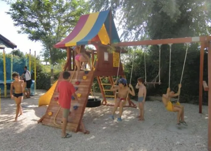 Ξενοδοχείο Promenade Universale 3*