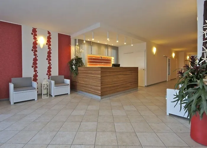 Promenade Universale Hotel 3*