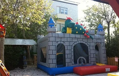 Promenade Universale Ξενοδοχείο 3*