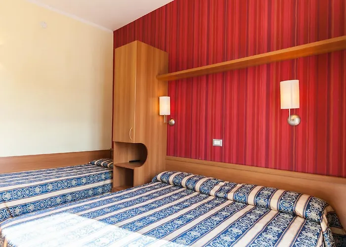 Promenade Universale Hotel 3*